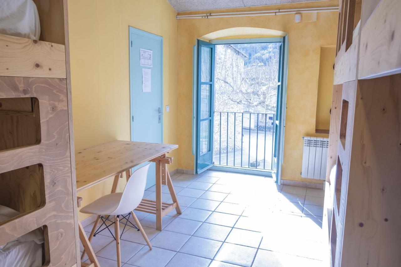 La Rectoria D'Albanya Albergue Exterior foto